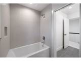 423 Meadows Dr - Photo 30