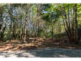  Armstrong Rd - Photo 2