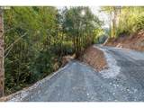  Armstrong Rd - Photo 4