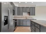 575 Baker St - Photo 16