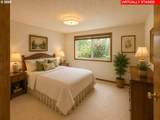 1886 Woodstock Cir - Photo 18