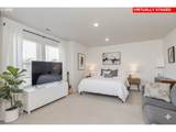 402 Himalaya St - Photo 18