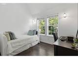 2533 Stimpson Ln - Photo 18