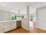 2241 Pettygrove St - Photo 11