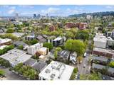 2241 Pettygrove St - Photo 32