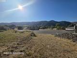 411 Clark St - Photo 6