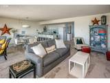 1146 Marion Ave - Photo 16