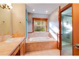 6850 Oakbrook Ln - Photo 11