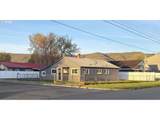 2475 9TH St - Photo 2