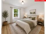 5592 Burnett Ave - Photo 24