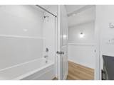5592 Burnett Ave - Photo 29