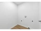 5592 Burnett Ave - Photo 30