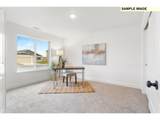 561 Taft St - Photo 5