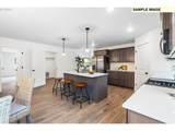 561 Taft St - Photo 9