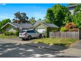370 24TH St - Photo 8