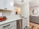 701 Columbia St - Photo 11