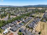 1040 Berkeley Ln - Photo 40