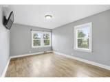 1102 Center St - Photo 16