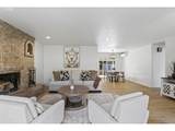 2839 Parkview Dr - Photo 6