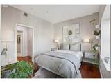 1025 Couch St - Photo 14