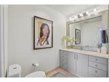1025 Couch St - Photo 15