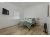 541 Vancouver Ave - Photo 11