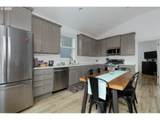 541 Vancouver Ave - Photo 5
