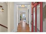 2440 Hoffman Ave - Photo 2