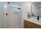2902 Mcloughlin Blvd - Photo 25