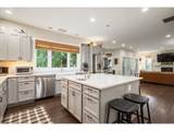 250 St James Pl - Photo 4