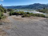 0 Bank Rogue River - Photo 2