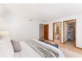 1320 Hall St - Photo 17