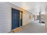 1320 Hall St - Photo 2
