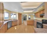 952 Summit Blvd - Photo 4