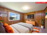1501 Baker St - Photo 13