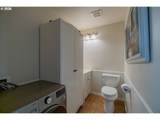2190 Maplewood Dr - Photo 18
