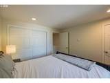 2190 Maplewood Dr - Photo 31