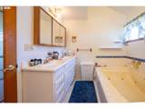 1017 Lake Dr - Photo 29