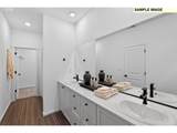 1544 Young St - Photo 9