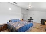 18121 Redland Rd - Photo 21