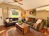 824 Cascade Ave - Photo 2