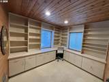 6901 Oaks Park Way - Photo 15