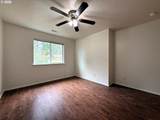 815 Old County Rd - Photo 21