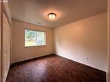 815 Old County Rd - Photo 24