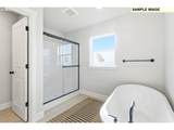 577 Taft St - Photo 31