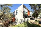 245 Meade St - Photo 2