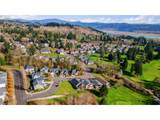 925 Fairway Dr - Photo 32