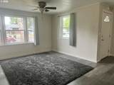 1453 C St - Photo 4