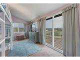 1325 College St - Photo 20