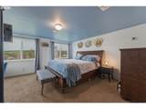 1325 College St - Photo 22